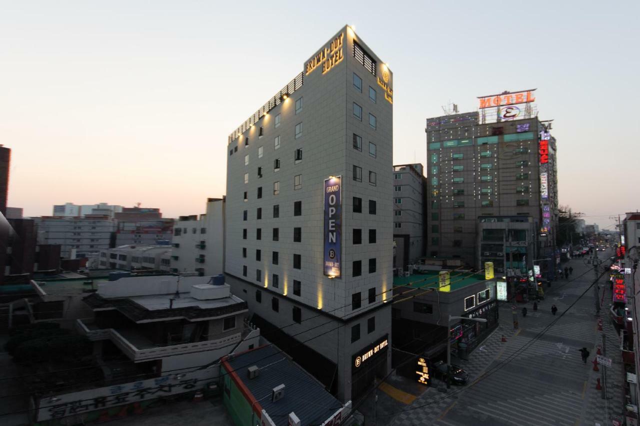 Brown-Dot Hotel Hadan Busan Exterior foto